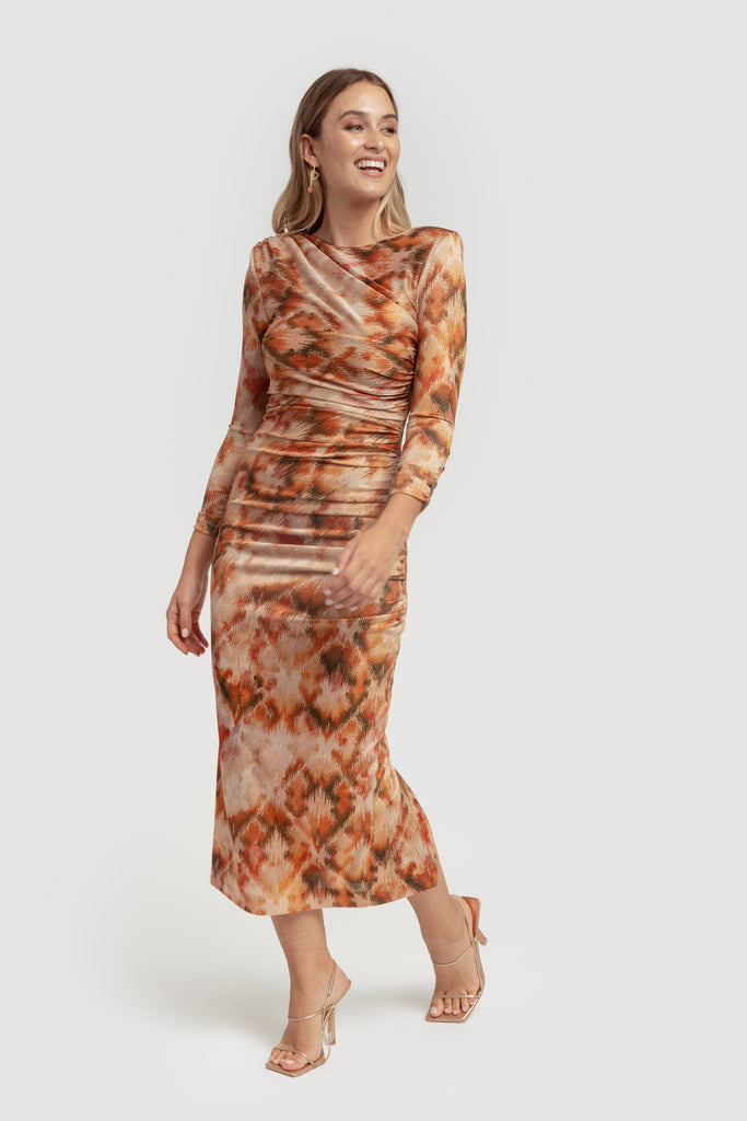 Vestidos de invitada y looks de fiesta que triunfan en la boda y en Navidad