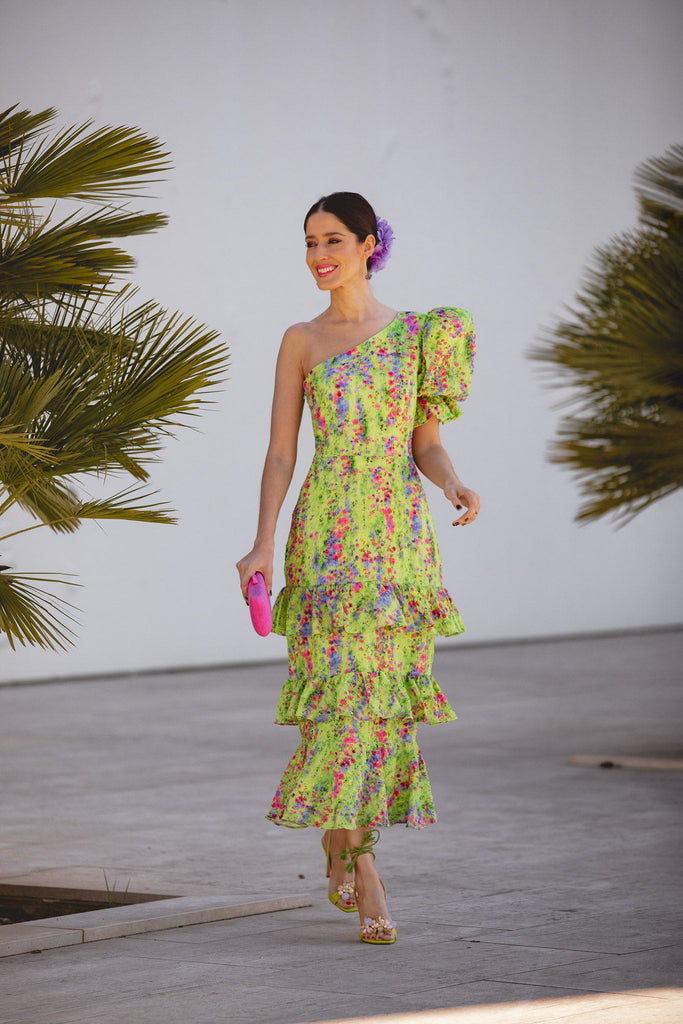 Vestido lima estampado: el look de invitada perfecto con esencia andaluza