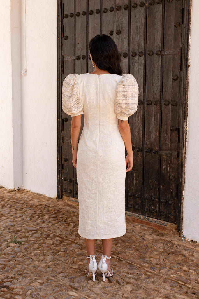 Vestido invitada boda blanco midi para eventos especiales